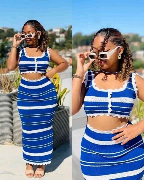 Robe d'été à rayures bleu et blanc