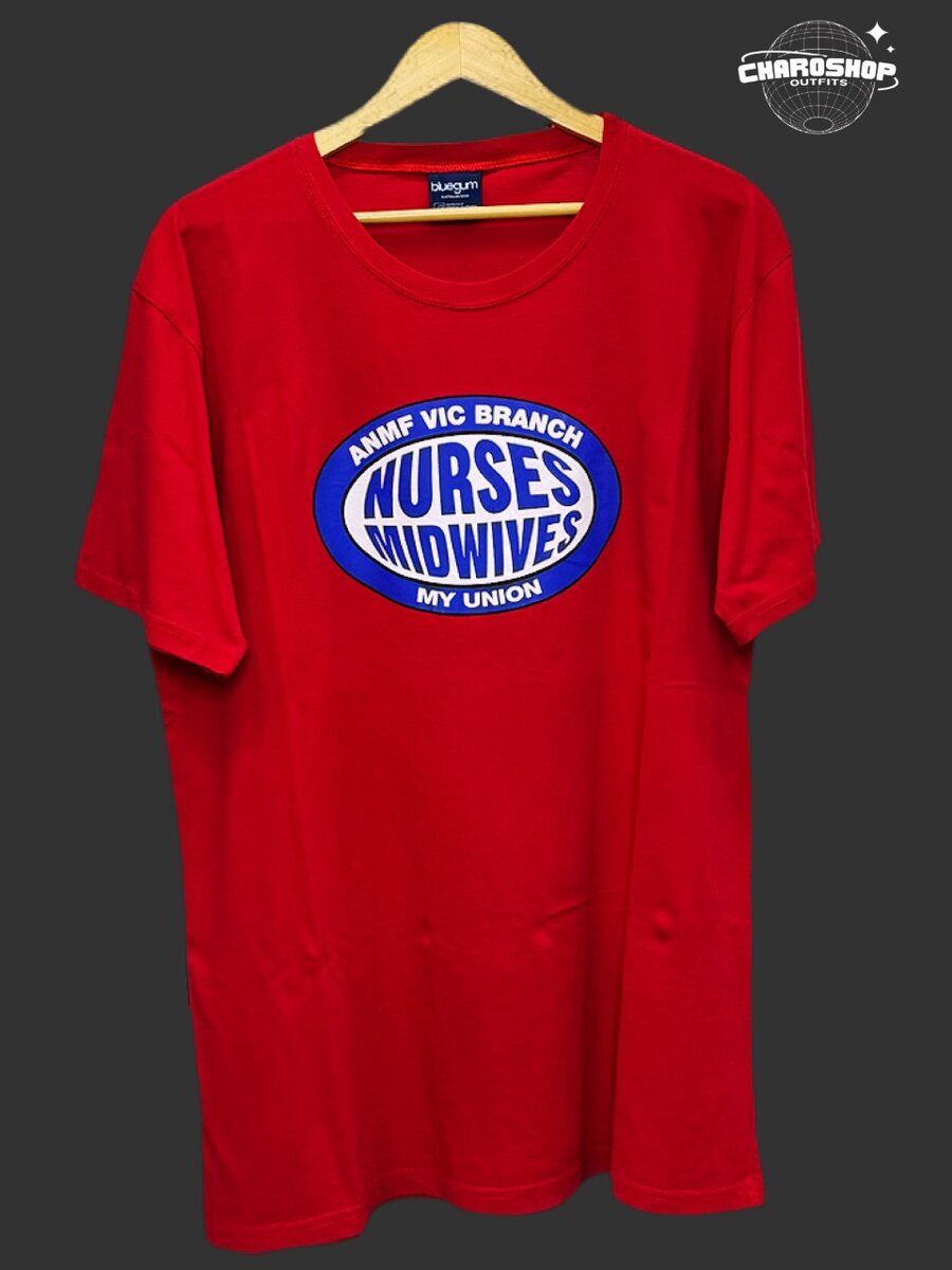T-shirt rouge "Nurses Midwives