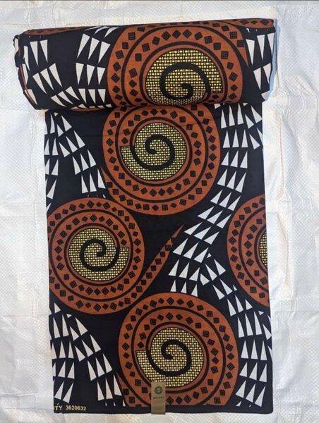 Tissu brun noir blanc