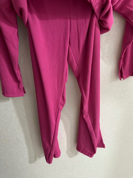 Двойка которкий топ с руковами  и штаны на высокой талии  S