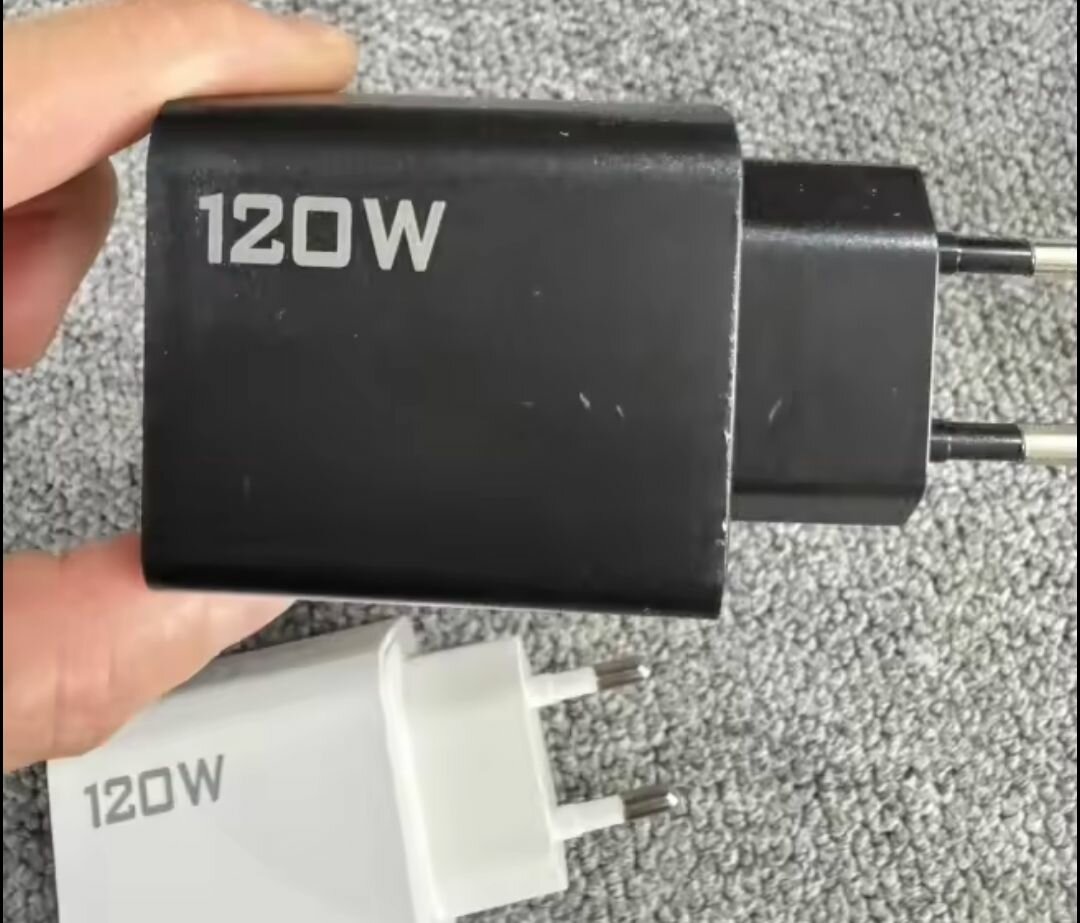 Boitier de chargeur