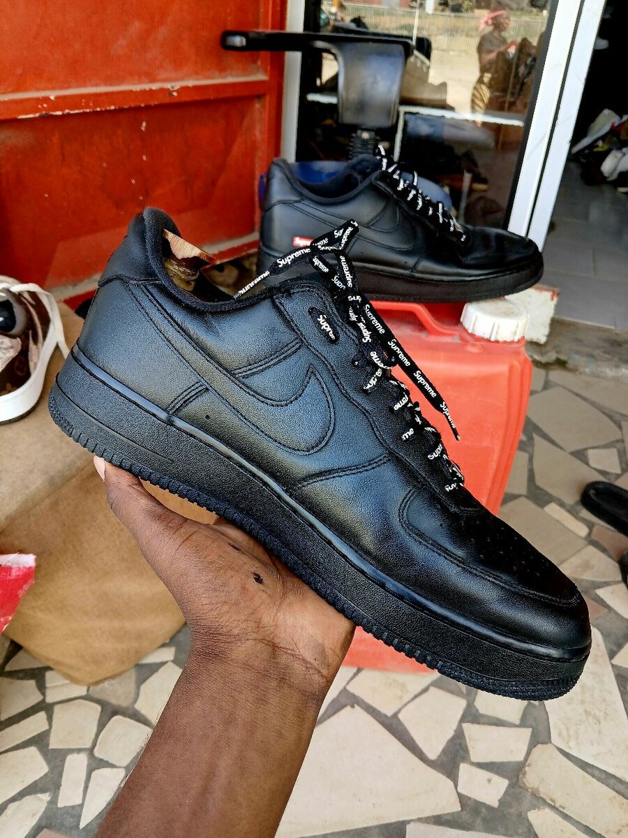 Nike air force supreme