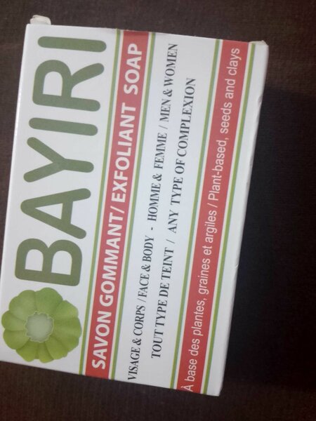 Savon gommant BAYIRI - exfoliant naturel pour le corps et le visage