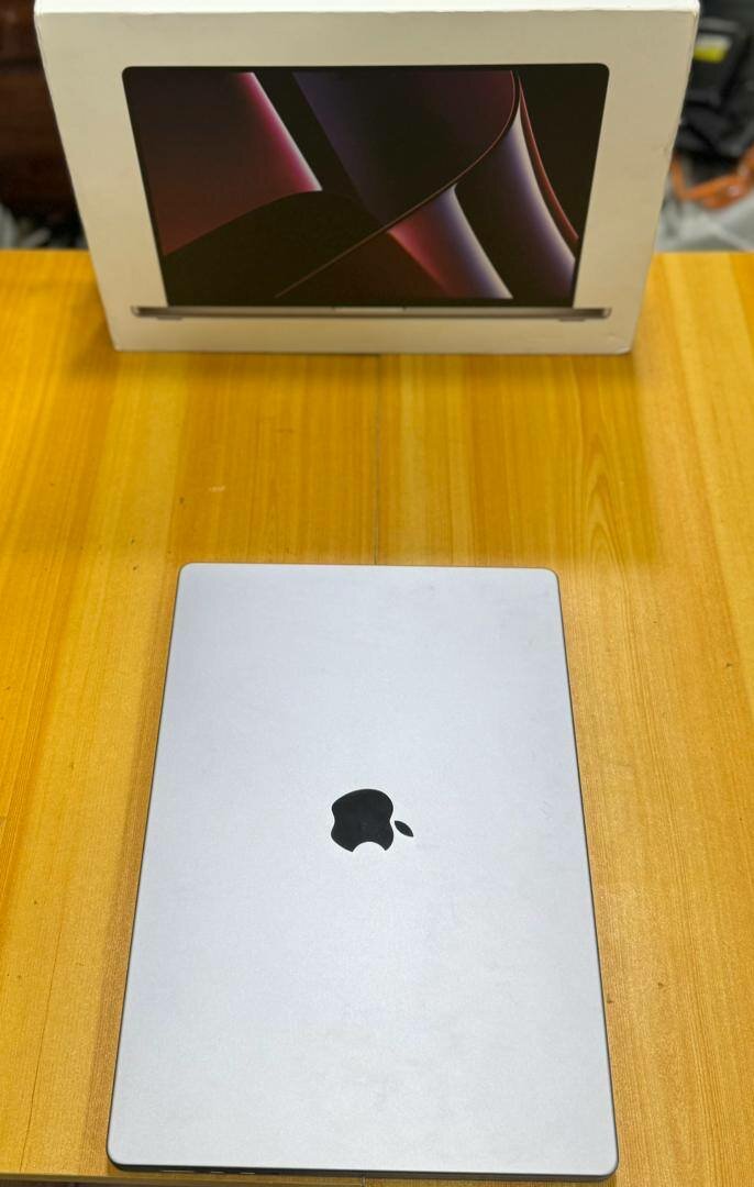 macbook m2 pro 2023