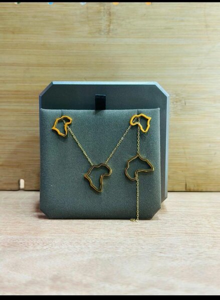 Collier pendentif Afrique