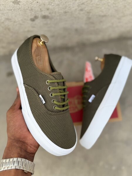Chaussures Vans olive unisexes