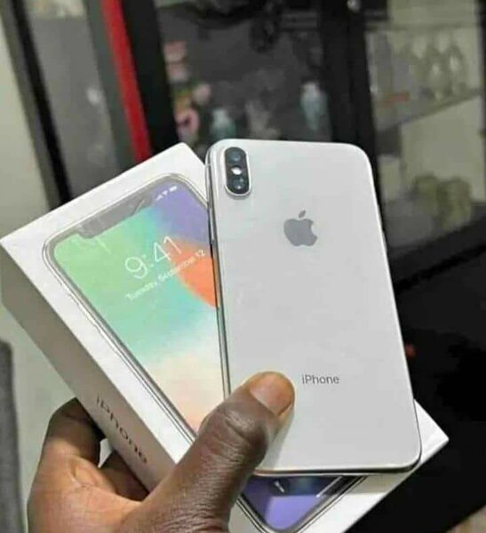 iPhone X 64GB Argent Déverrouillé
