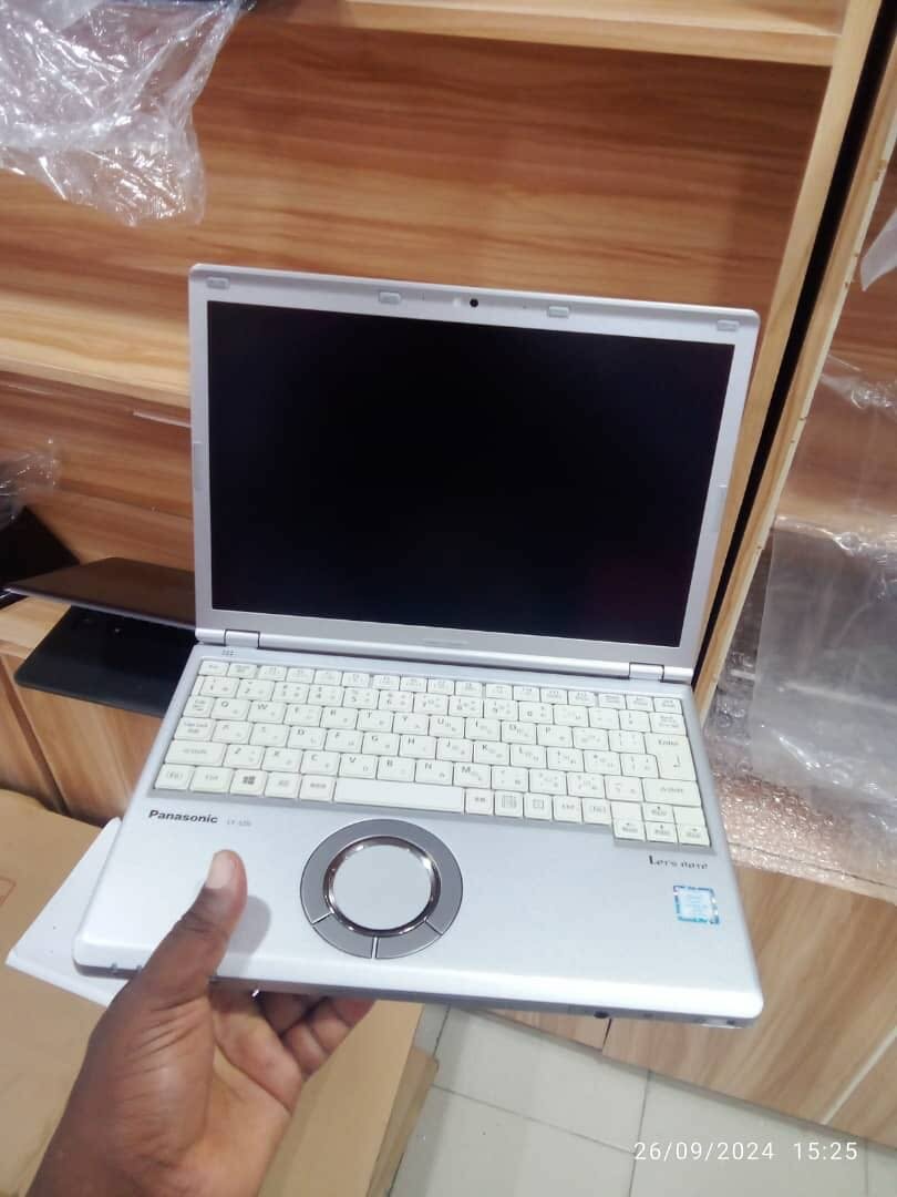 Laptops PANASONIC CF-SZ6