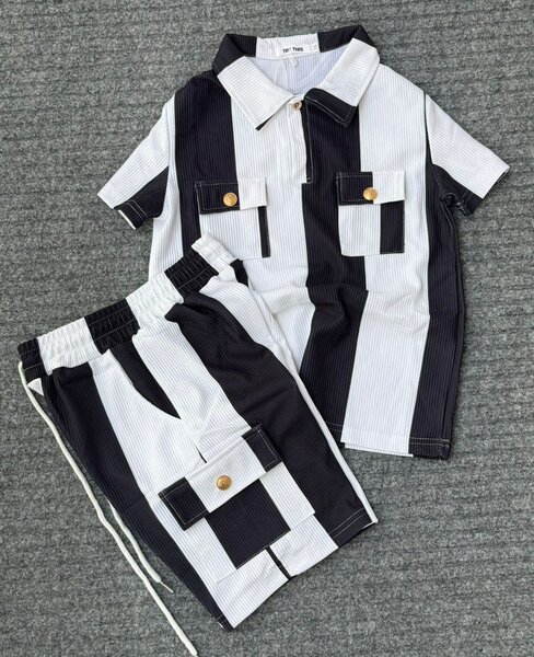 Ensemble enfant rayé élégant