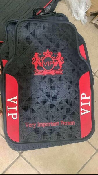 Tapis de Voiture VIP Élégant