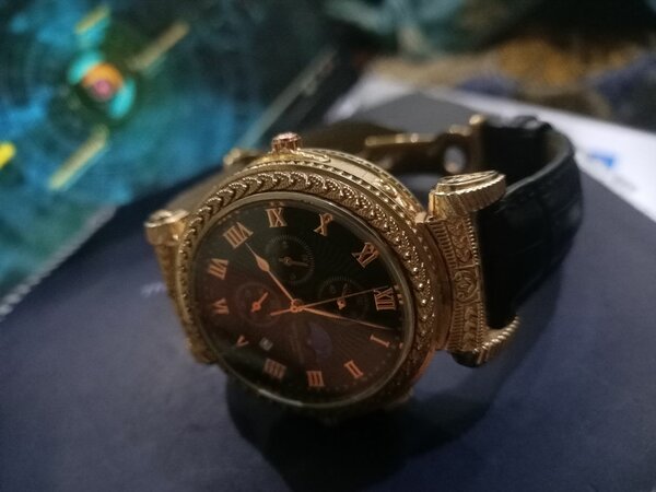 Duel face watch metal body