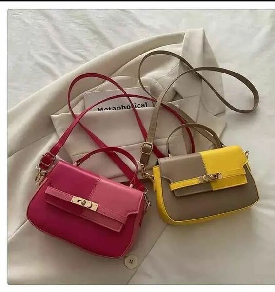 Sac à main bicolore chic