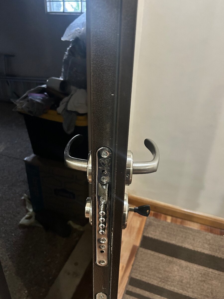 Security door repairs (locksmith)