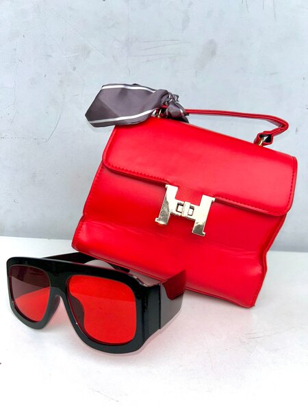 Sac à main rouge élégant