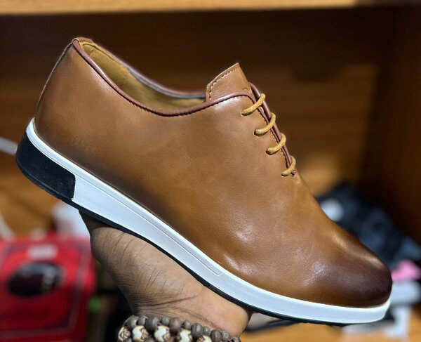 Chaussures en cuir marron stylées