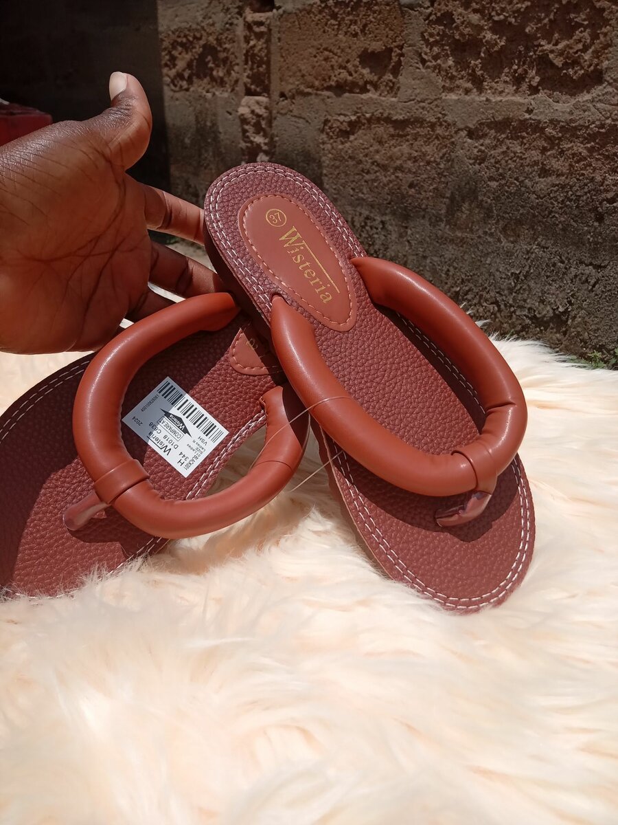 Quality ladies slippers