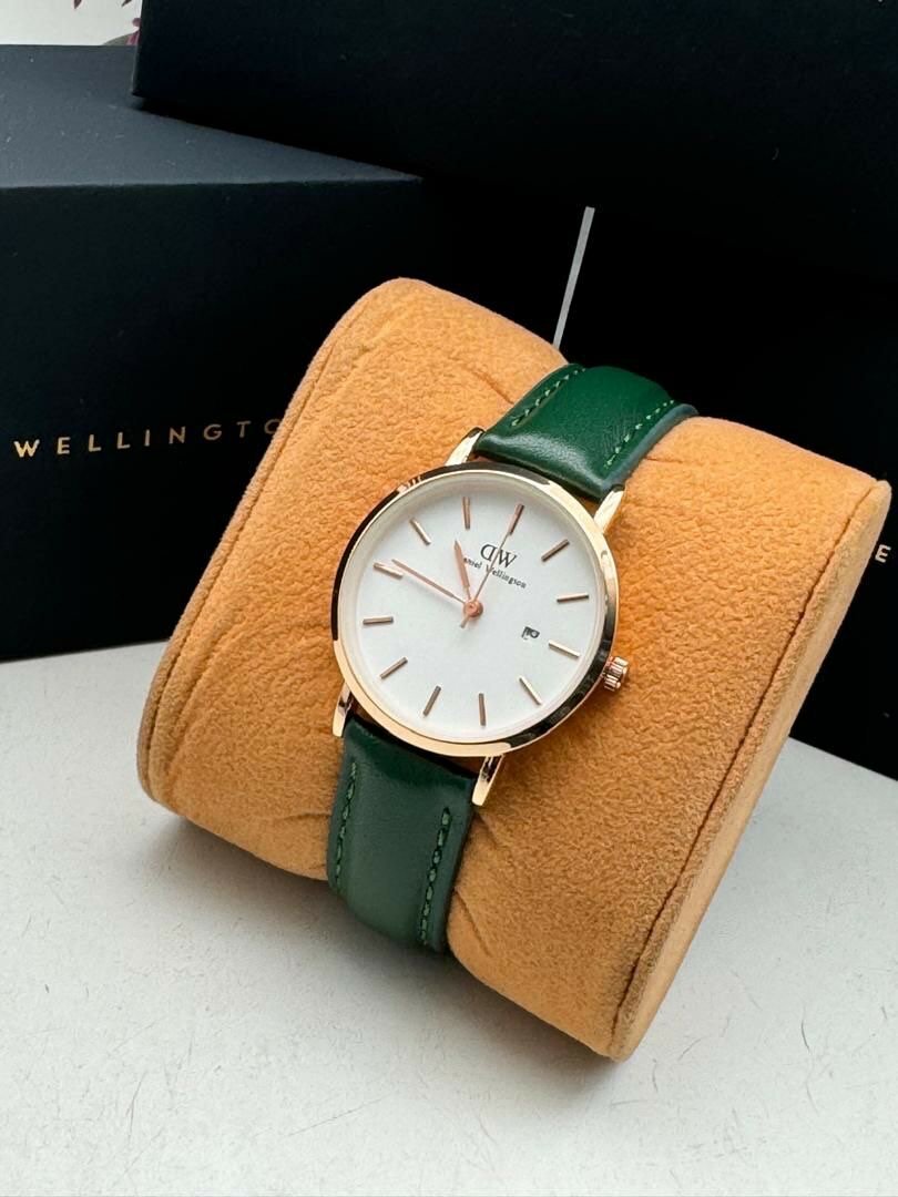 Ladies Daniel Wellington leather