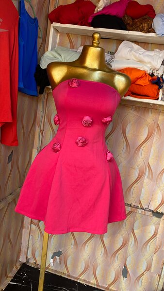 Robe Cocktail Rose Élégante