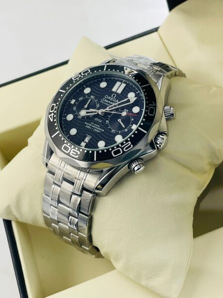 Montre de plongée en acier