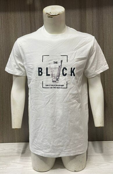 T-shirt blanc imprimé moderne