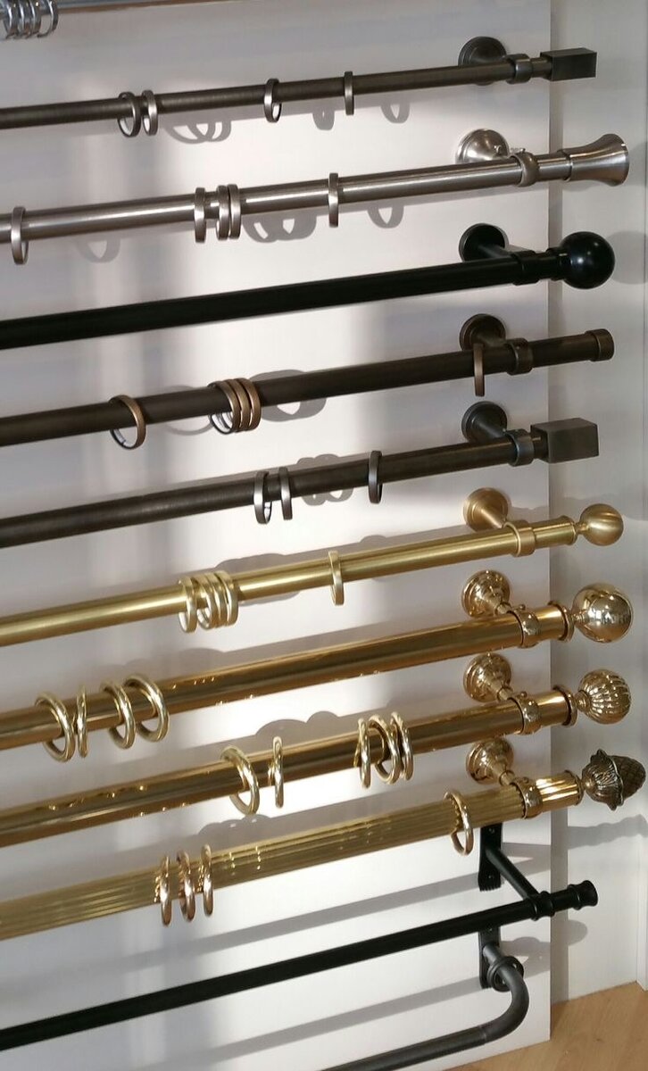 Tringle à rideau dorée élégante