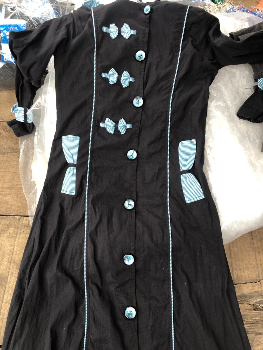 Robe longue noire élégante