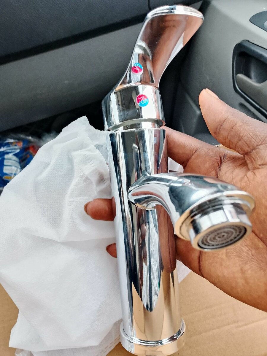 Robinet de cuisine chromé moderne