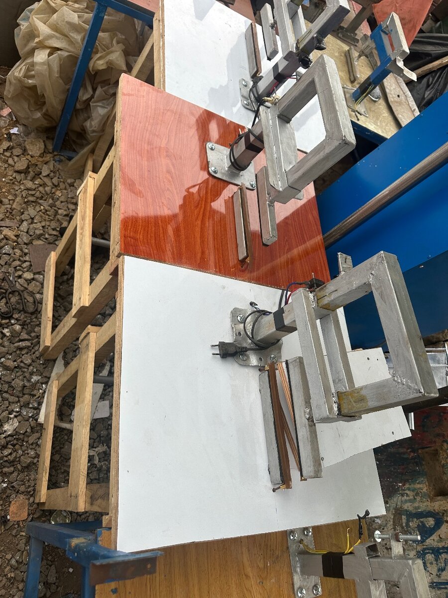 Machine à pedale pour coupe Eau