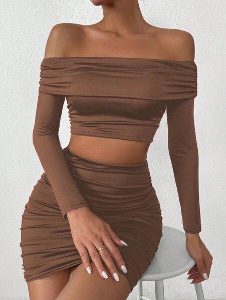 Robe crop top épaules nues