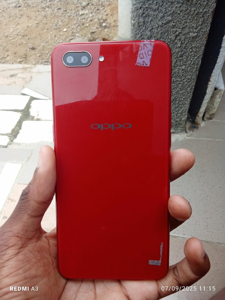 OPPOA3sTéléphone Rouge Élégant