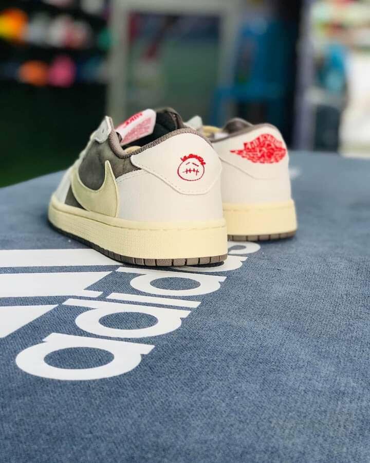 Jordan 1 low catus jack