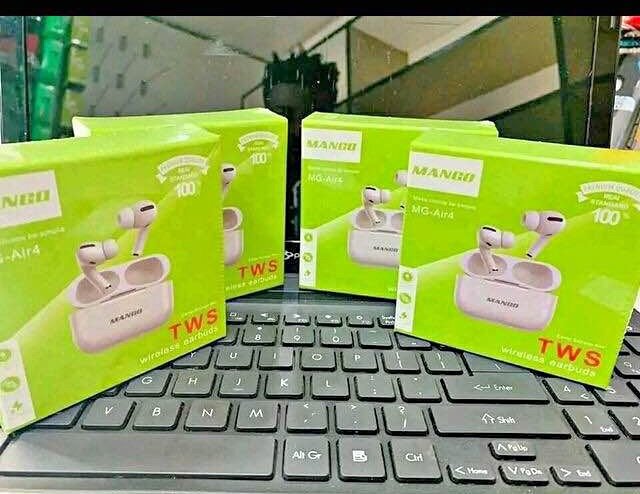 MANGO AirPods + Free Case