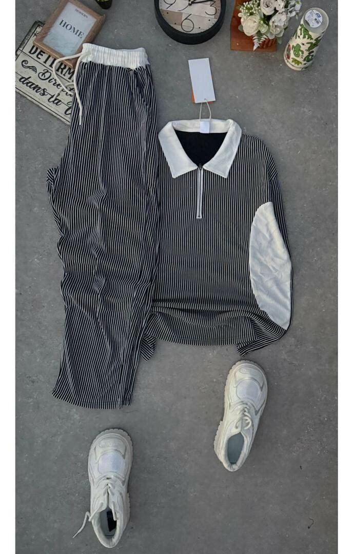 Ensemble sport à rayures