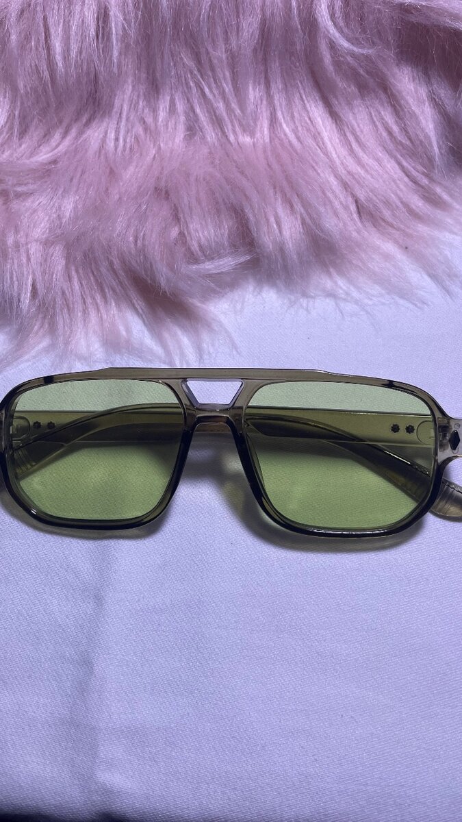 Lunettes de soleil carrées tendance