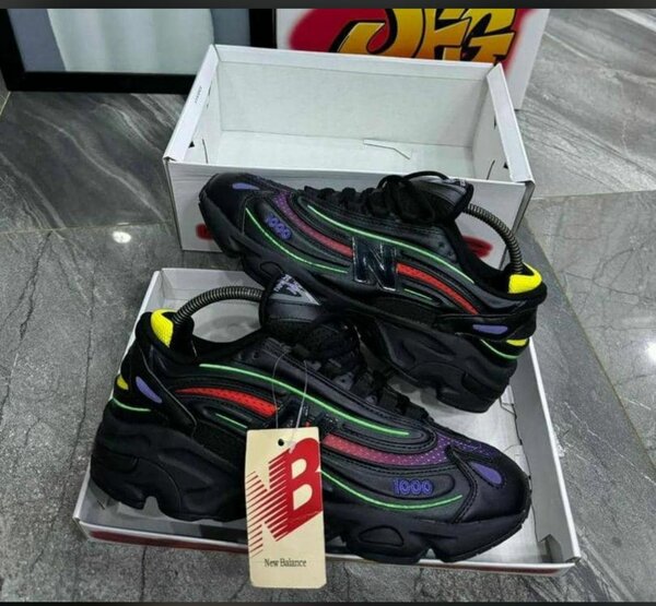 Solid New Balance Sneakers