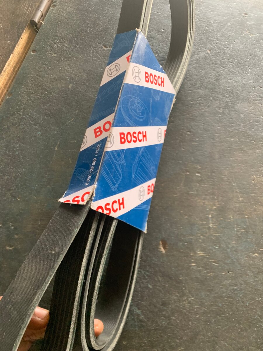 Courroie multi-usage BOSCH 6PK2415