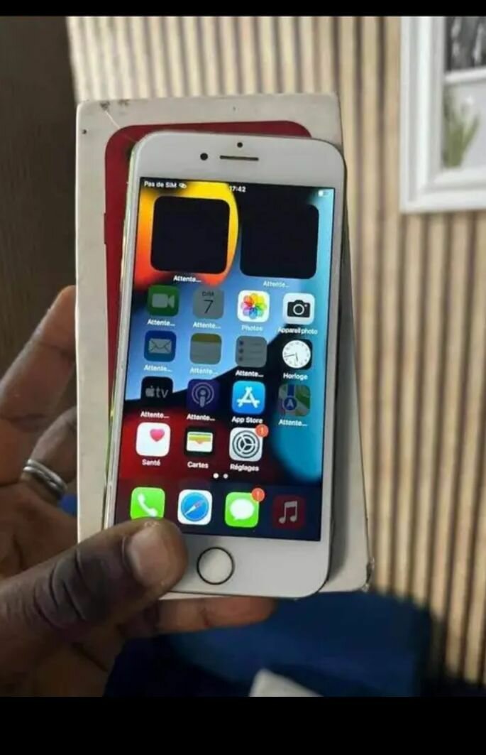 Smartphone iOS rouge