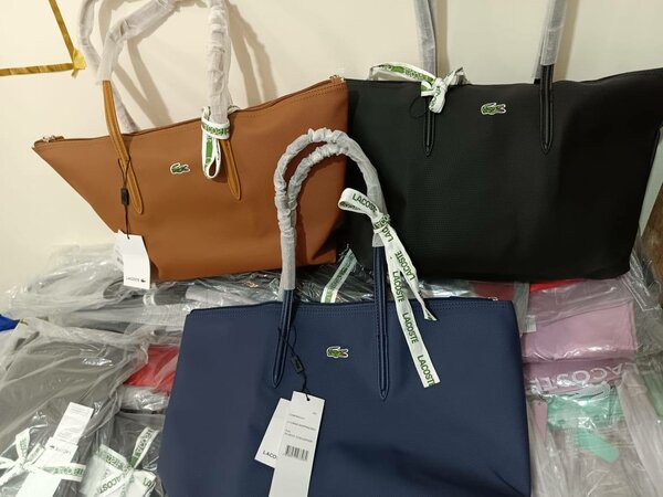 Sac à main Lacoste élégant