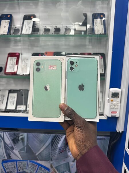 iPhone 11 - Smartphone