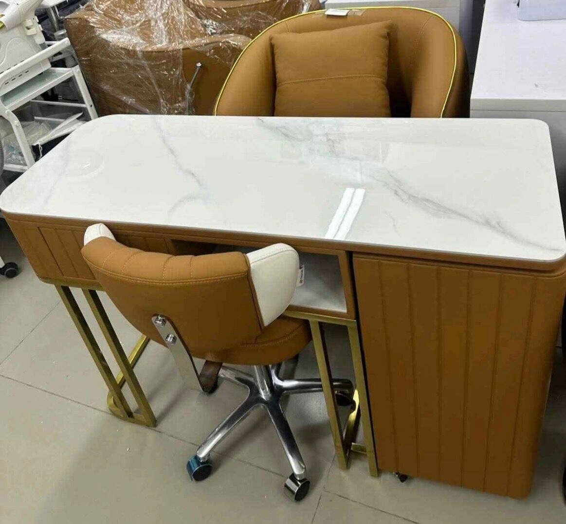 Bureau de manucure moderne