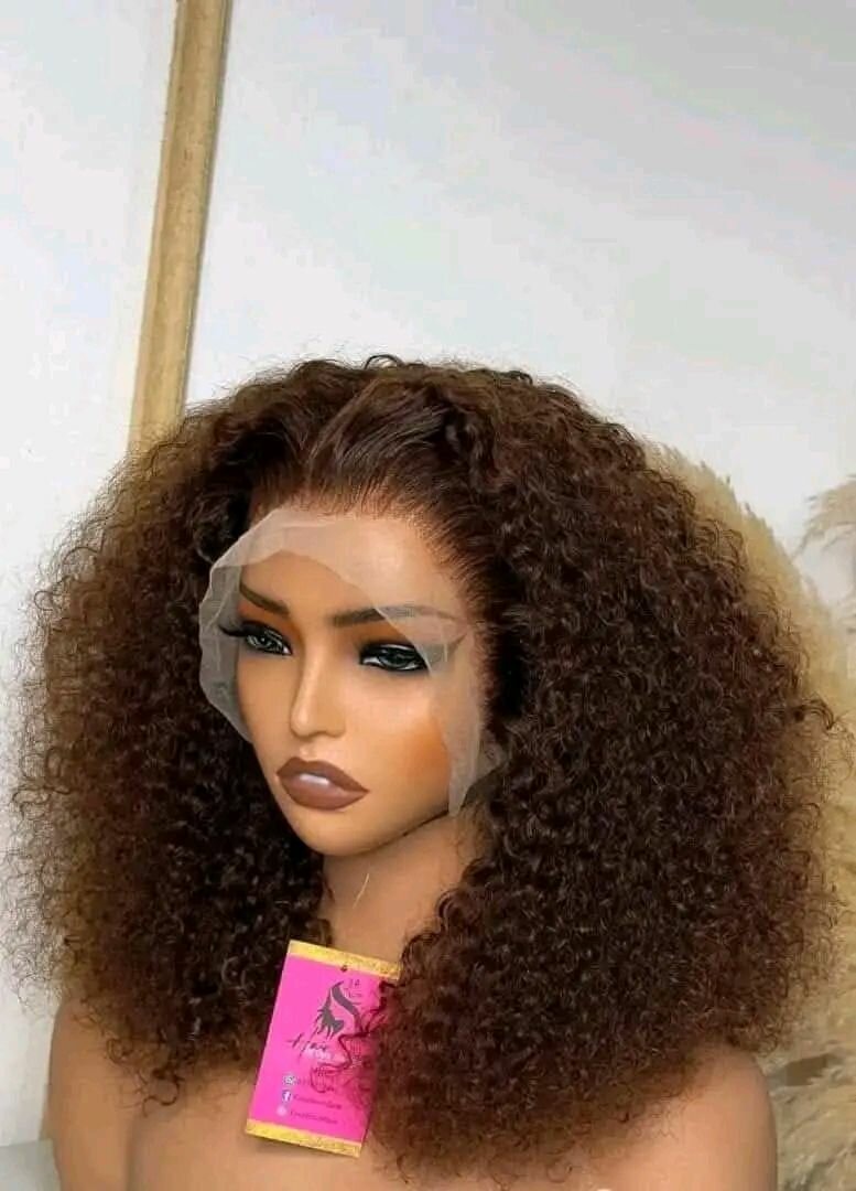 Perruque Synthétique Bouclée