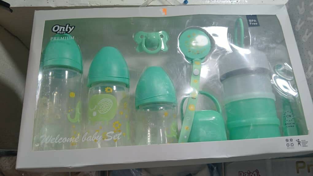 Baby feeding set