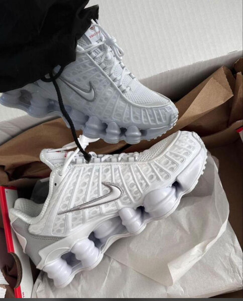 Baskets blanches à ressorts hommes