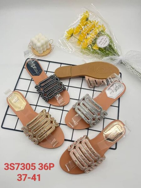 Claquettes élégantes en strass