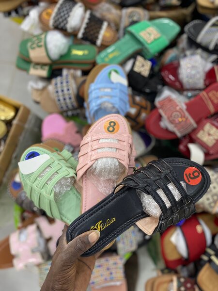 Sandales colorées pour femmes