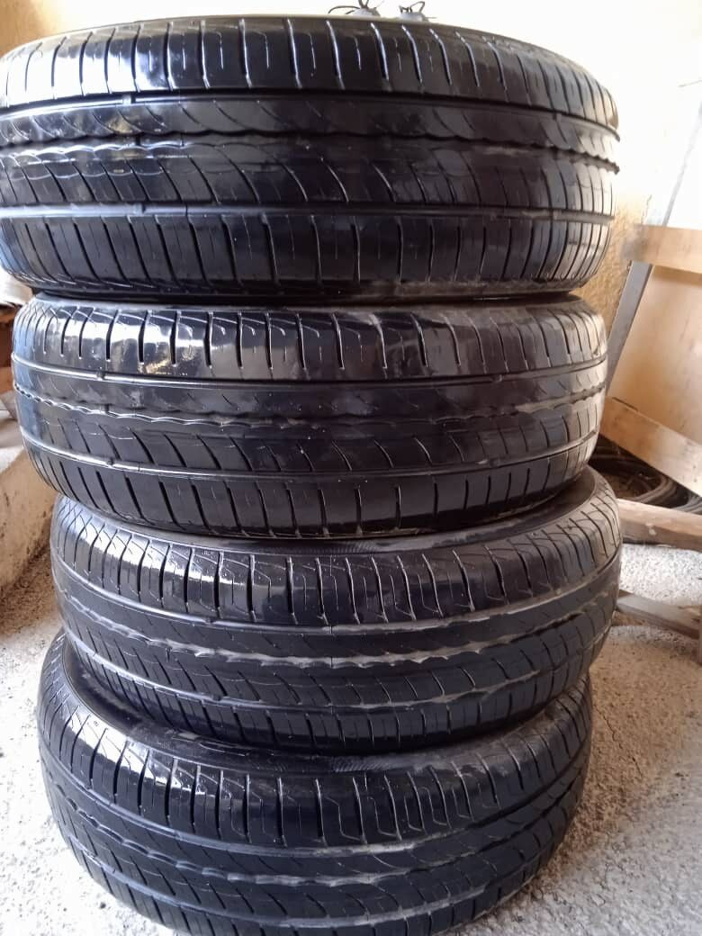 Срочно продаю шины 8000