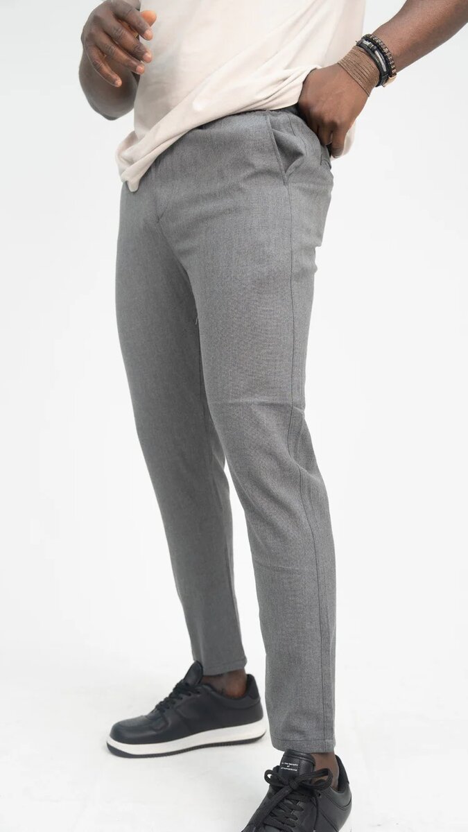 Pantalon gris élégant homme