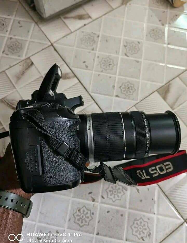 Appareil photo reflex Canon