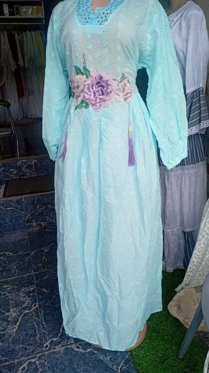 Robe longue en dentelle