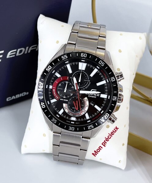 Montre rose élégante femme